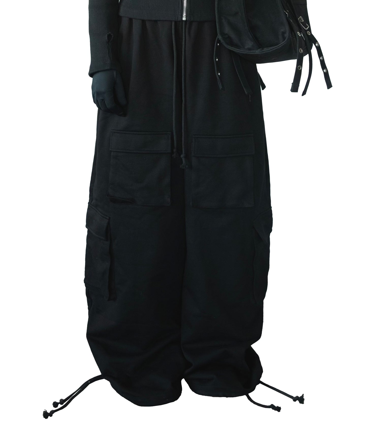‘COLOSSAL’ CARGO SWEATPANTS